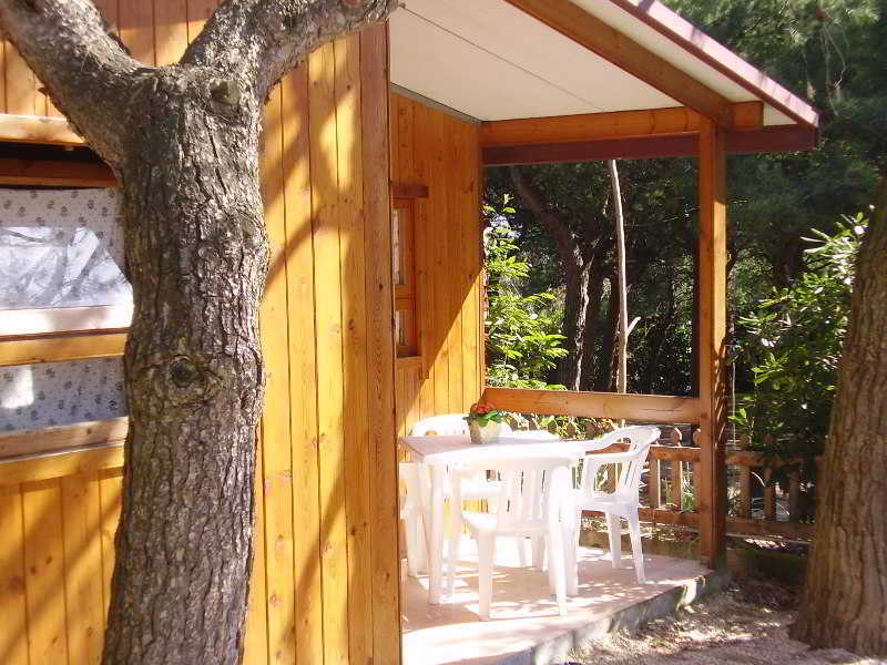 里维埃拉野营村度假酒店 努马纳 外观 照片